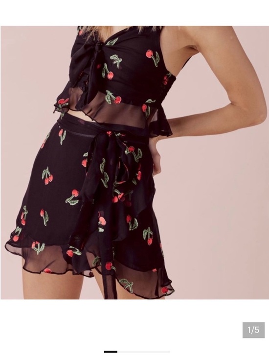 For Love And Lemons Dresses & Skirts - For Love & Lemons Black Cherry Tie-Waist Ruffle Mini Skort
